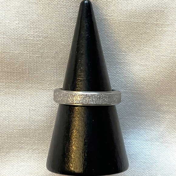Titanium Silver Pave' Band Ring Comfort Fit, Size 5-1/2, NIB - Picture 2 of 4